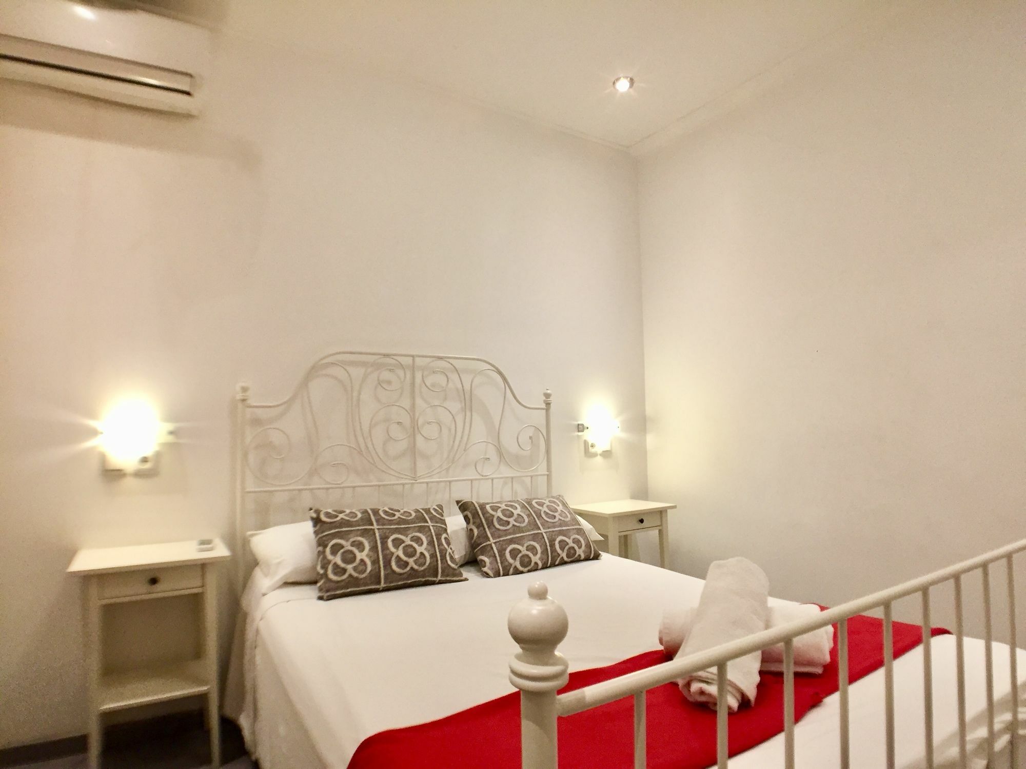 Charm Sagrada Familia Apartman Barcelona Kültér fotó